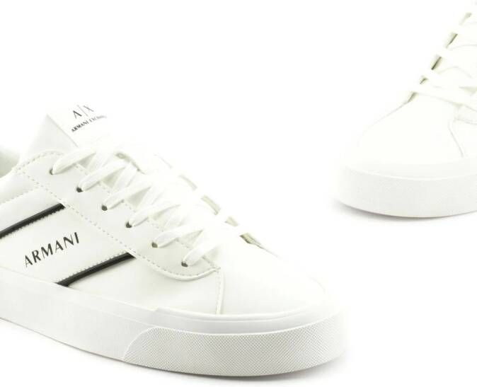 Armani Exchange Sneakers met logoprint Wit