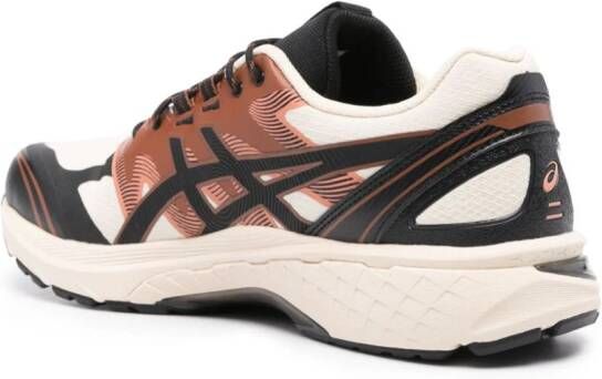 ASICS Gel-Terrain sneakers met textuur Beige