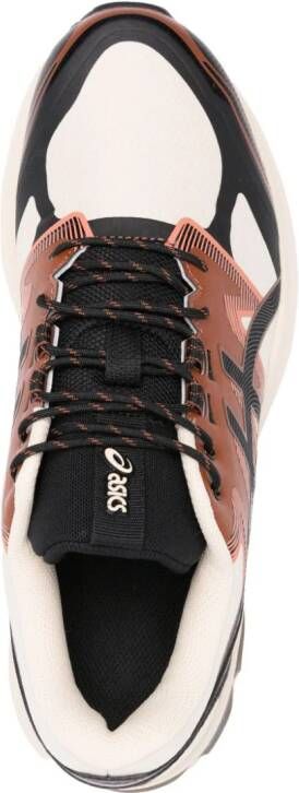 ASICS Gel-Terrain sneakers met textuur Beige