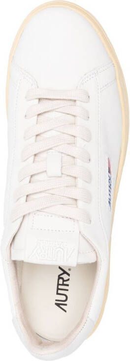 Autry Sneakers met logopatch Beige