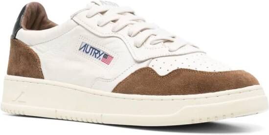Autry Sneakers met logopatch Beige