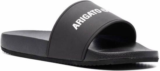 Axel Arigato Slippers met logoprint Zwart