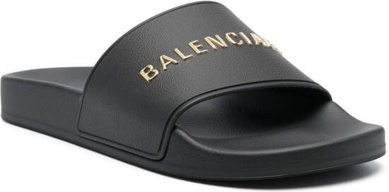 Balenciaga Badslippers met logo Zwart