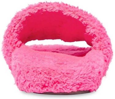 Balenciaga Furry Campaign slippers Roze