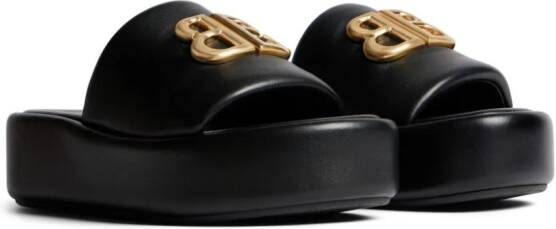 Balenciaga Rise slippers met logoplakkaat Zwart