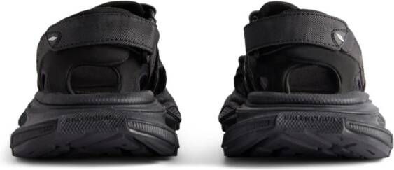 Balenciaga Slippers met logo-applicatie Zwart
