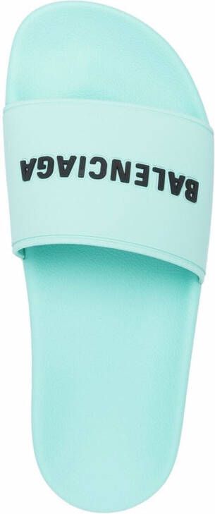 Balenciaga Slippers met logo-reliëf Blauw