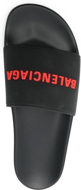 Balenciaga Slippers met logopatch Zwart