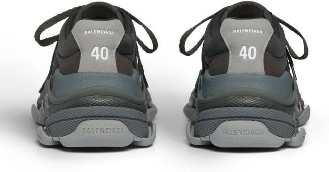 Balenciaga Triple S sneakers met BB logo Grijs