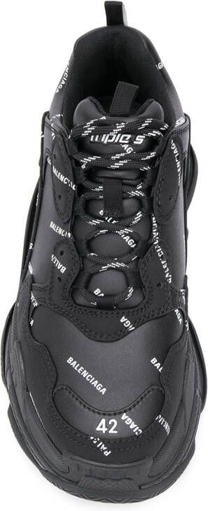 Balenciaga Triple S sneakers met logo Zwart