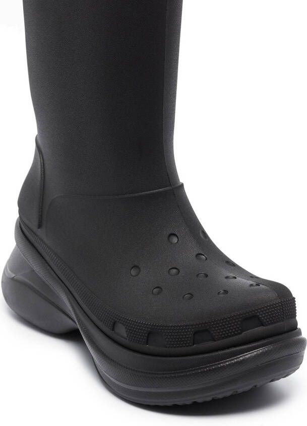 Balenciaga x Crocs laarzen met logo-reliëf Zwart