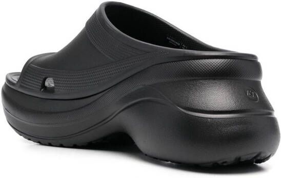 Balenciaga x Crocs™ badslippers met plateauzool Zwart