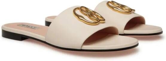 Bally Leren pumps met plakkaat Beige