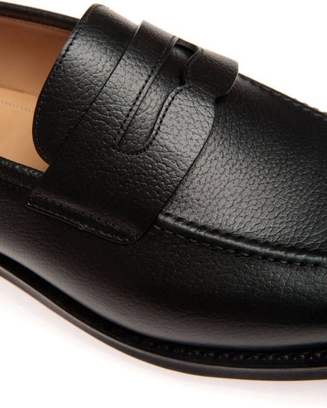 Bally Loafers van bewerkt leer Zwart