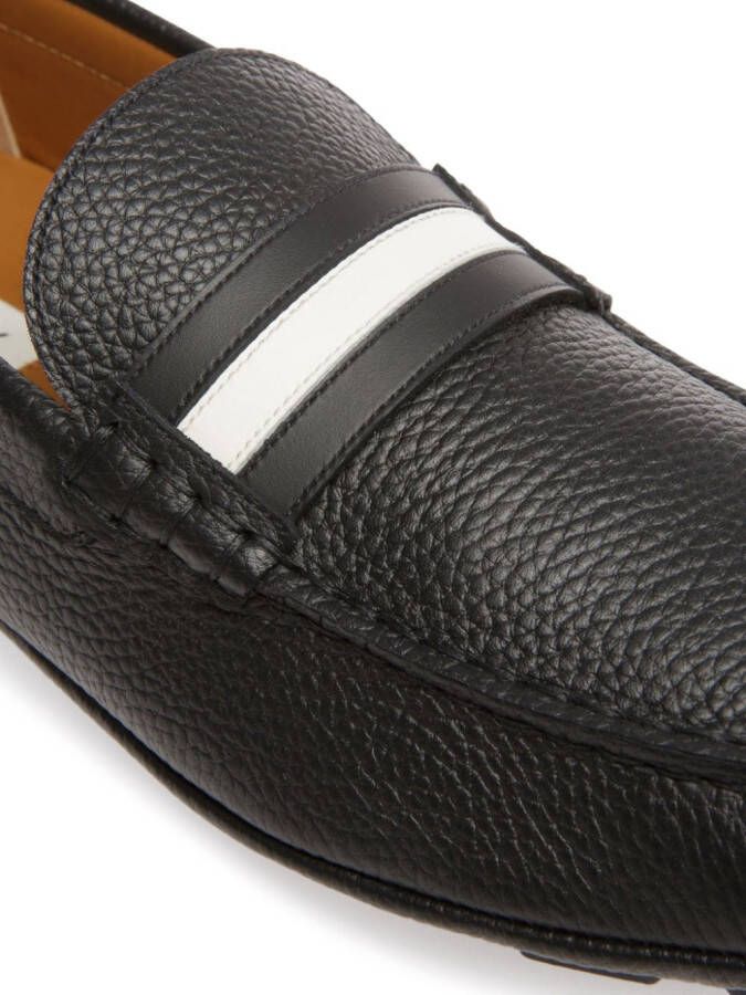 Bally Loafers met ronde neus Zwart