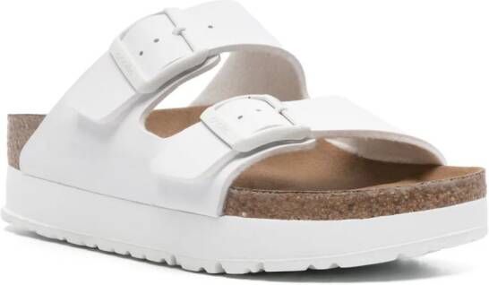 Birkenstock Arizona sandalen met plateauzool Wit