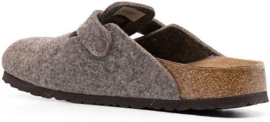 Birkenstock Boston slippers verfraaid met gesp Bruin