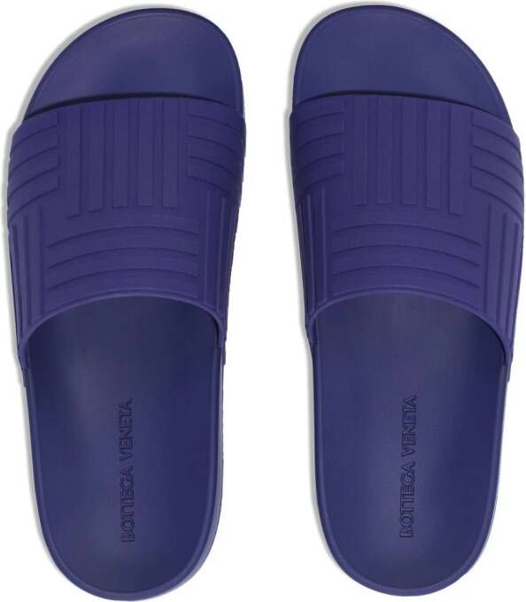 Bottega Veneta Intrecciato slippers met reliëf Blauw