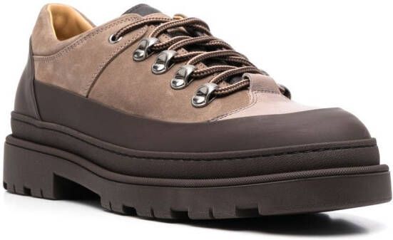 Brunello Cucinelli Tweekleurige veterschoenen Bruin
