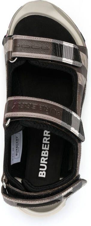 Burberry Arthur geruite sandalen Bruin