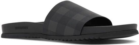 Burberry Geruite badslippers Grijs