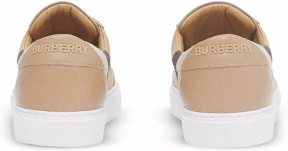 Burberry House geruite sneakers Bruin