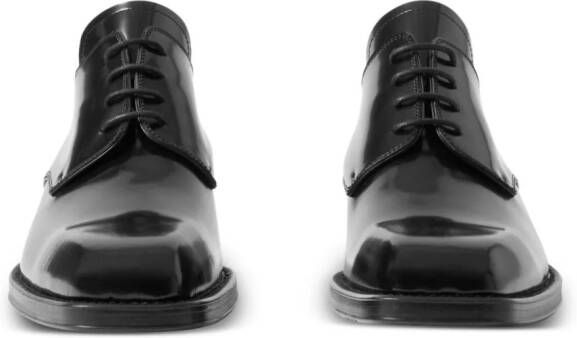 Burberry Lakleren derby schoenen Zwart