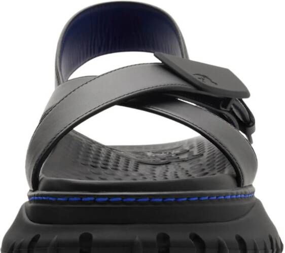 Burberry Leren sandalen met gekruiste bandjes Zwart