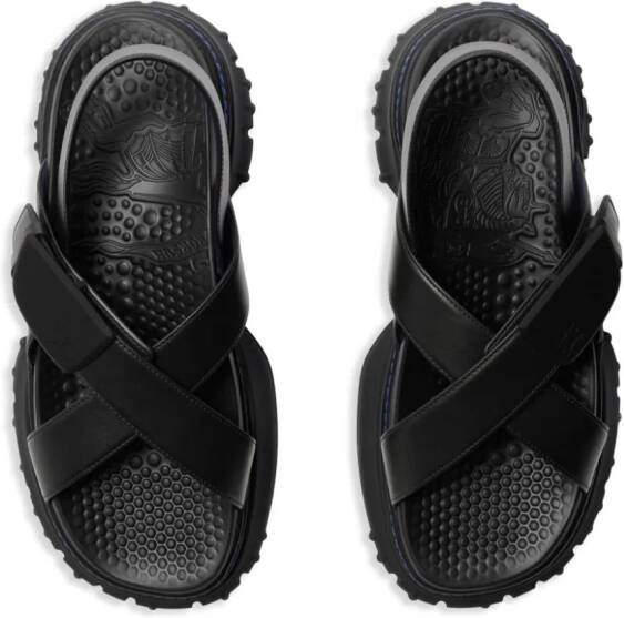 Burberry Leren sandalen met gekruiste bandjes Zwart