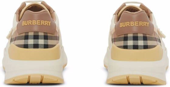 Burberry Ramsey sneakers met Vintage check Beige