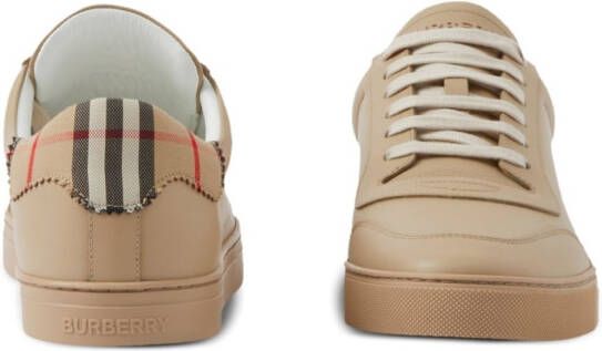 Burberry Sneakers met vintage ruit Beige