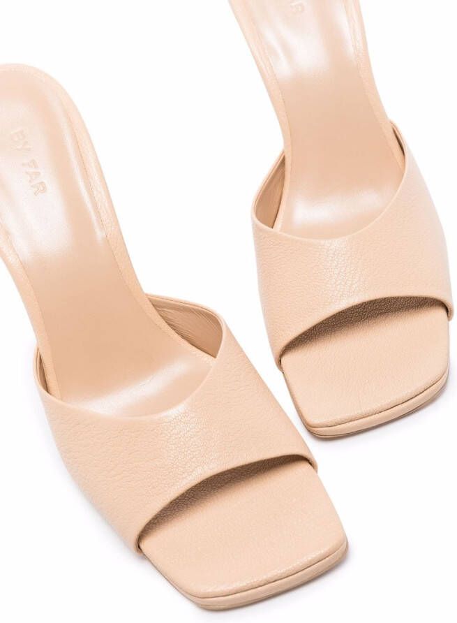 BY FAR Mora sandalen met open neus Beige