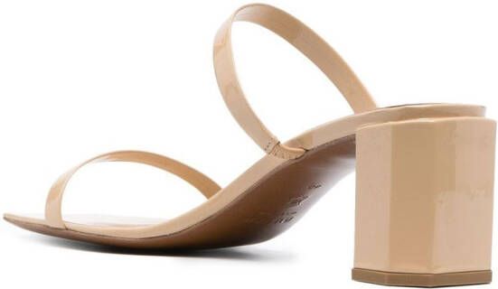 BY FAR Tanya Kraft gelakte sandalen Beige