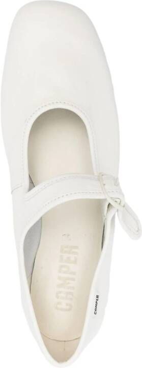 Camper Casi Myra leren ballerina's Beige