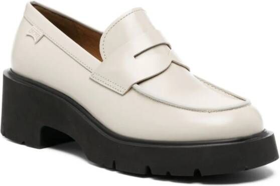 Camper Milah loafers met blokhak Beige