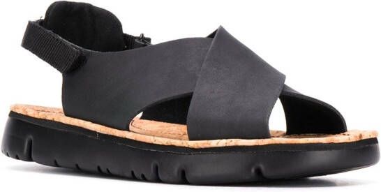 Camper Oruga sandalen met gekruiste bandjes Zwart