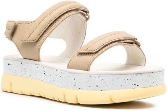 Camper Oruga Up sandalen met plateau Beige