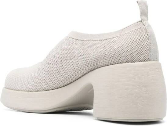 Camper Thelma pumps met keyhole Beige