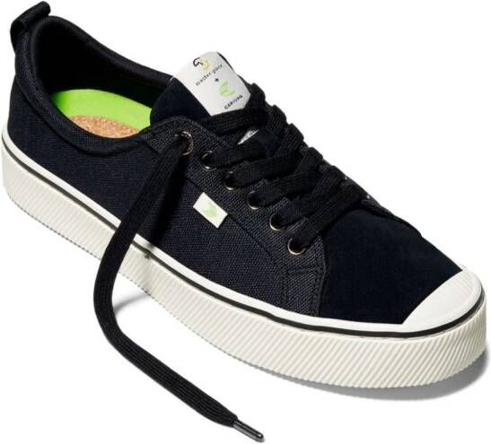 Cariuma x Mater-Piece OCA sneakers met suède vlakken Zwart