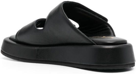 Casadei Ciabatta slippers met logoplakkaat Zwart