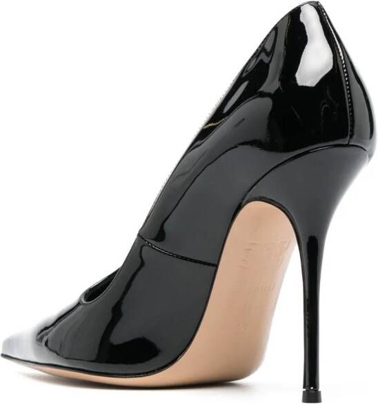 Casadei Super Blade Divina pumps met kitten hak Zwart