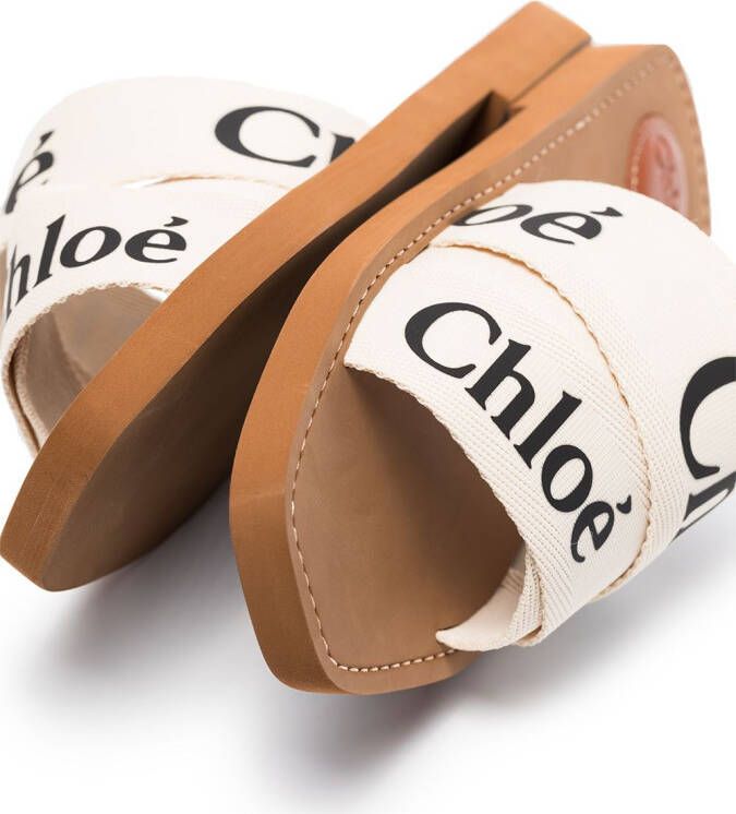 Chloé Woody slippers met logo Wit