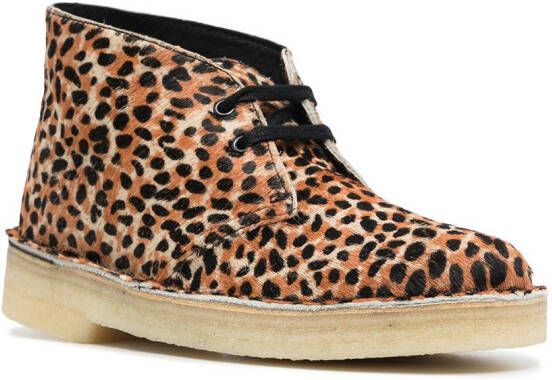 Clarks Originals Desert boots met luipaardprint Bruin