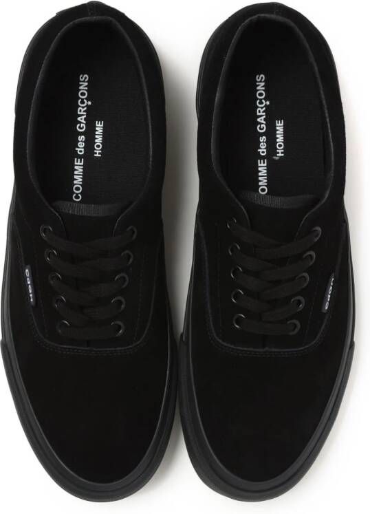 Comme des Garçons Homme Sneakers met logo-reliëf Zwart