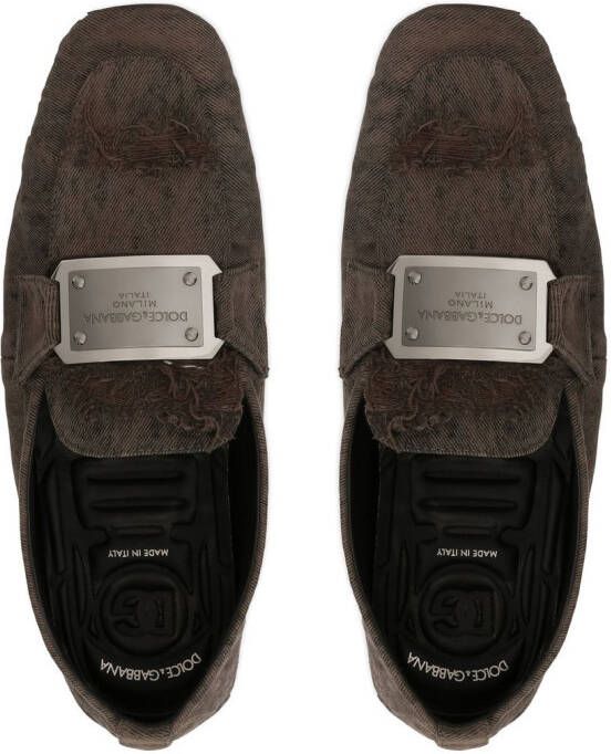 Dolce & Gabbana Loafers met denim patchwork en logo label Bruin