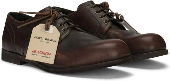 Dolce & Gabbana Leren derby schoenen met logo-label Bruin