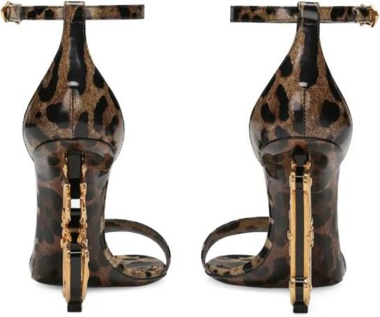 Dolce & Gabbana 105 mm Baroque sandalen met DG-hak Bruin