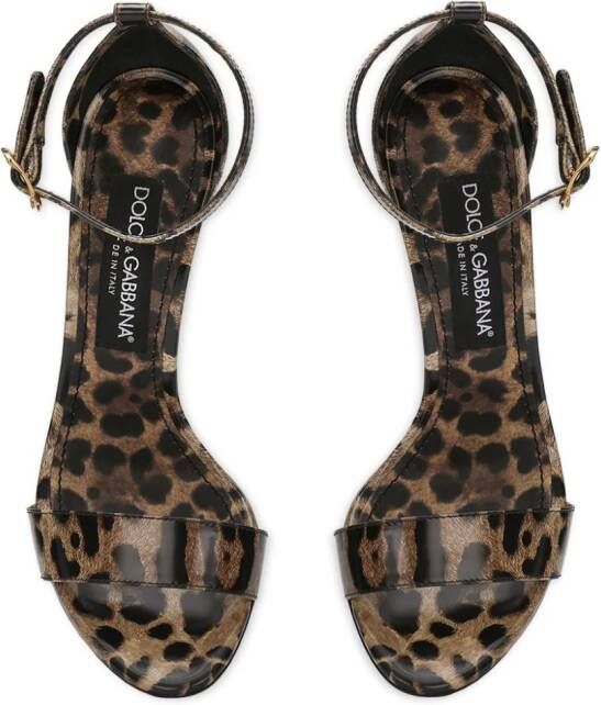 Dolce & Gabbana 105 mm Baroque sandalen met DG-hak Bruin