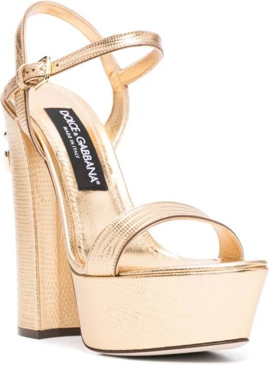 Dolce & Gabbana Sandalen met plateauzool Goud