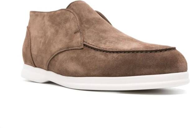 Doucal's Suède loafers met ronde neus Bruin
